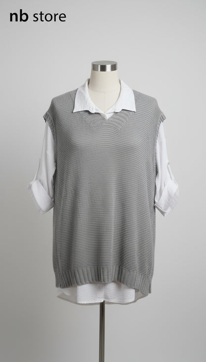 gilet di lana marrone - grigio - bordeaux  con camicia bianca a maniche lunghe