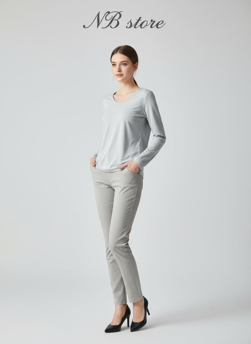 maglia a maniche lunghe grigio chiaro scollo a v