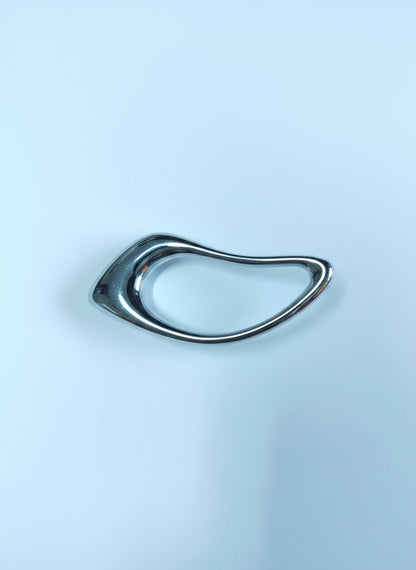 anello con forma asimmetrica